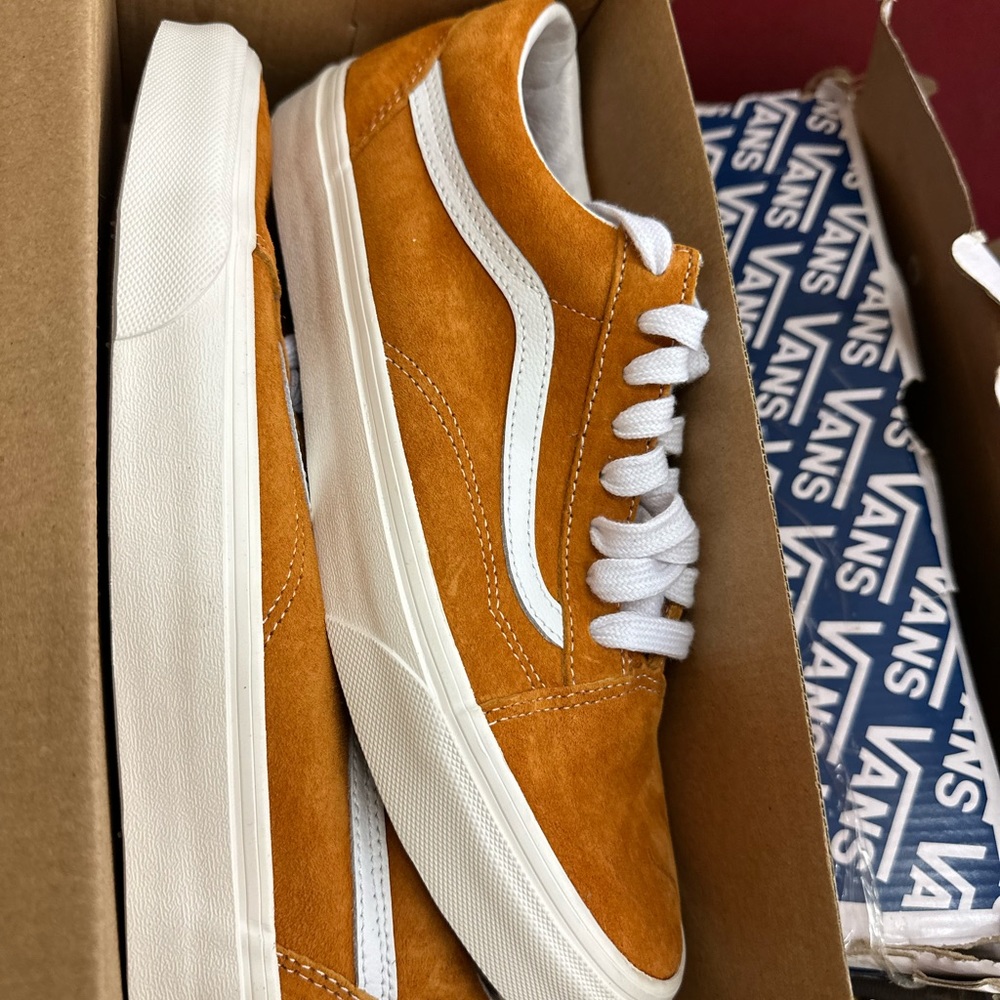 Men's size 9.5 Desert Sun Vans Oldskool